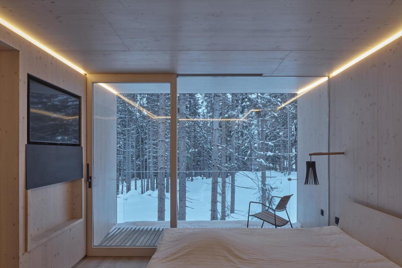 Hotel Bjoernson Jasna & Bjoernson Tree Houses デマノブスカ・ドリーナ エクステリア 写真