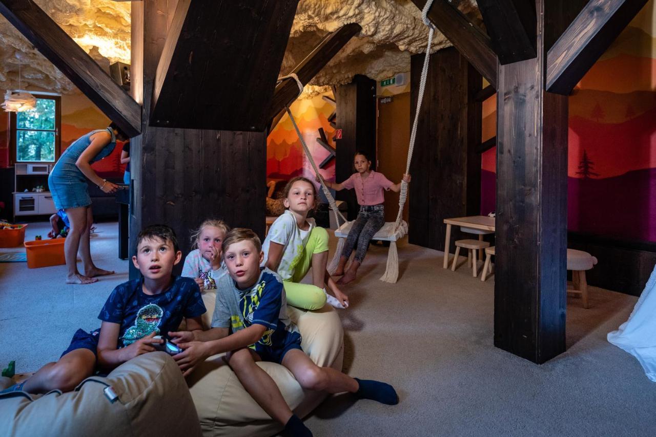 Hotel Bjoernson Jasna & Bjoernson Tree Houses デマノブスカ・ドリーナ エクステリア 写真