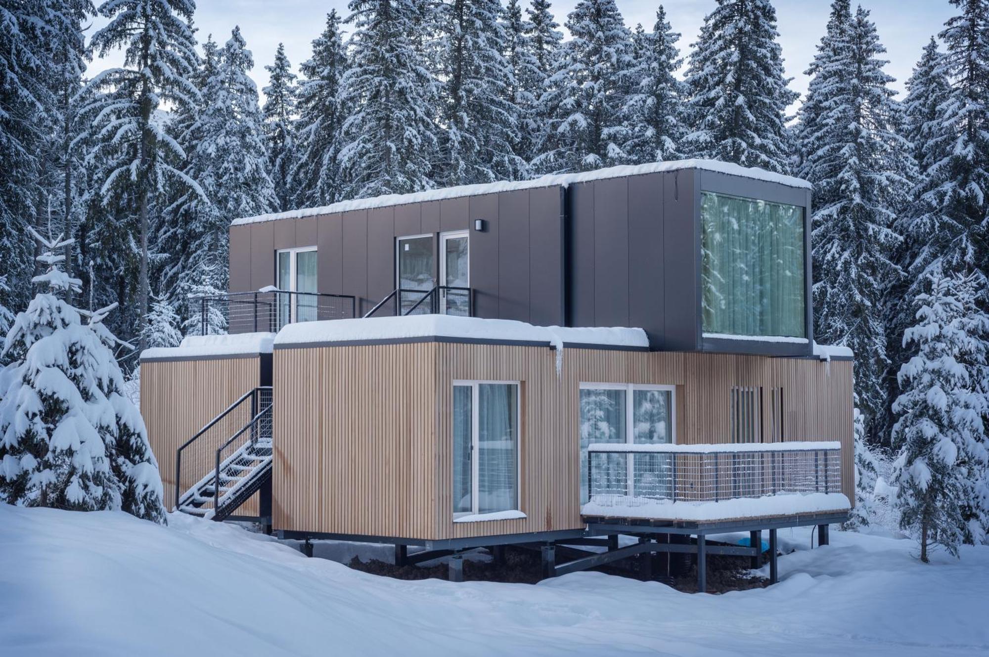 Hotel Bjoernson Jasna & Bjoernson Tree Houses デマノブスカ・ドリーナ エクステリア 写真